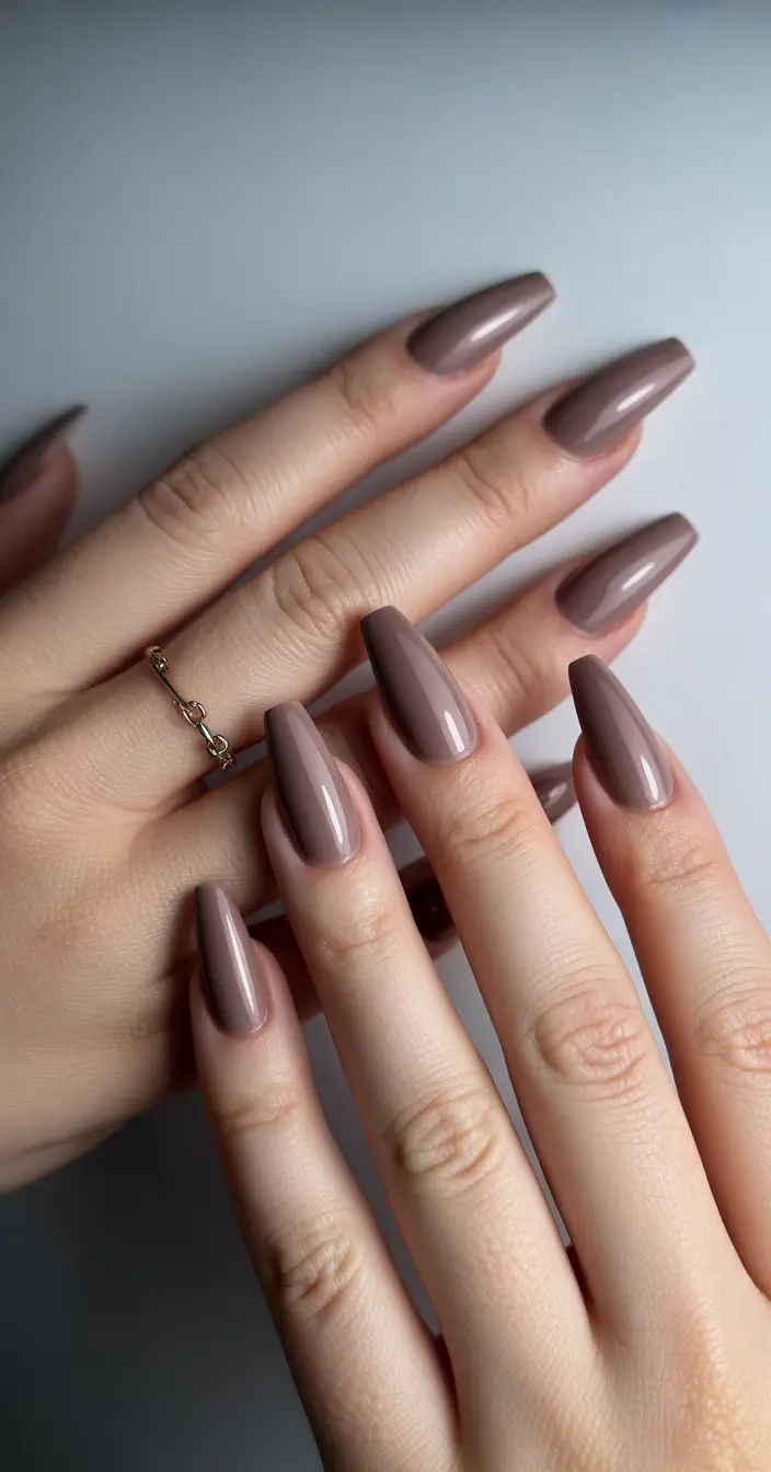 brown nails trend 2026 taupe