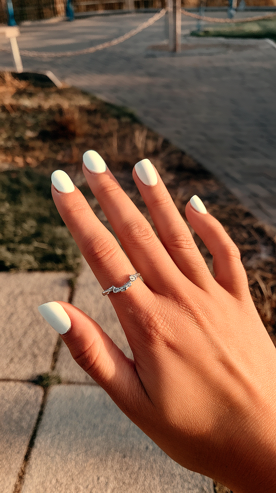 White Nails Trend 2026 – Clean, Milky, and Modern Design Ideas