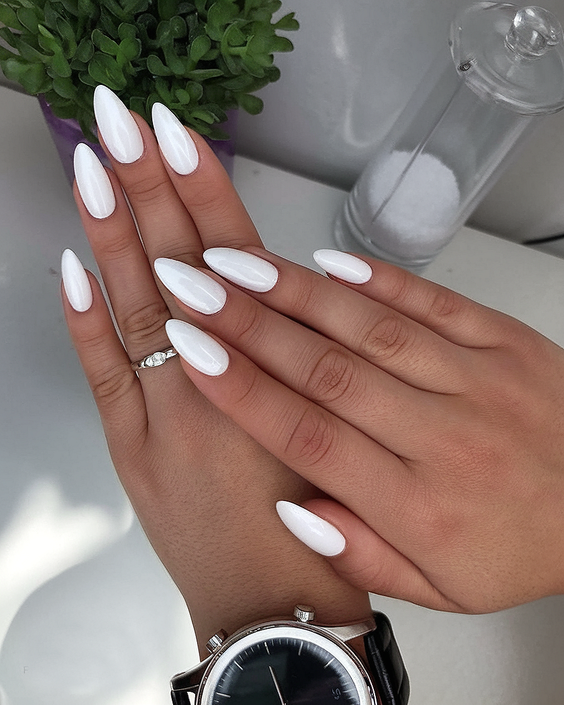 White Nails Trend 2026 – Clean, Milky, and Modern Design Ideas