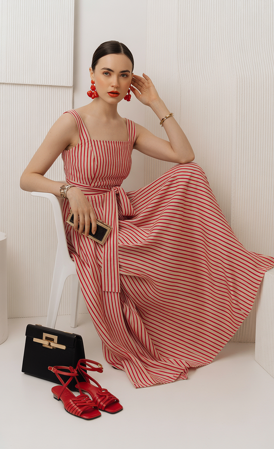 bold spring vacation outfits 2026 Graphic Stripes