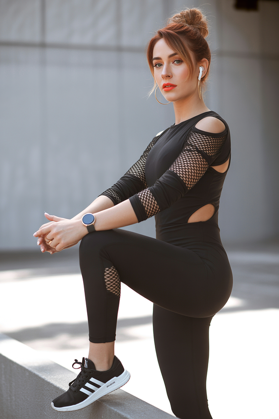comfy spring workout outfits 2026 Black Mesh Details With High-Energy Edge